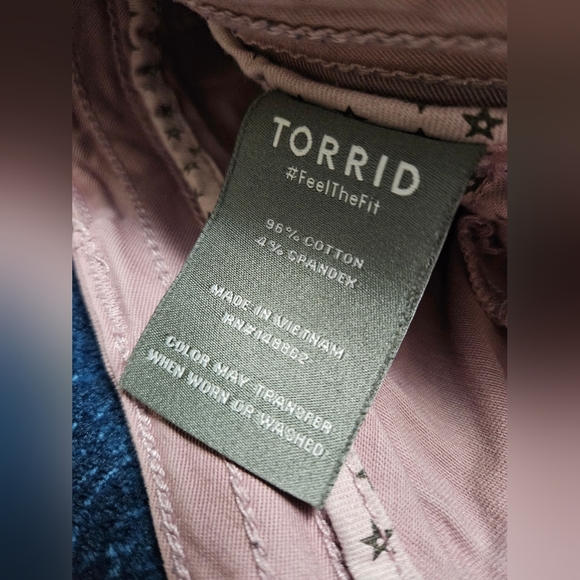 Torrid military button cuffed shorts - Picture 5 of 10